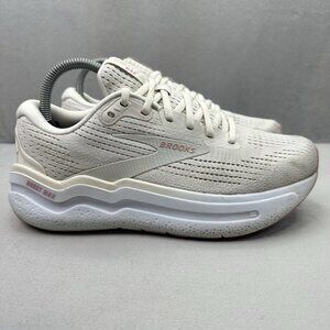 Womens Size 8 (B) Brooks Ghost Max 2 Shoes Coconut Milk Athletic Running Sneaker